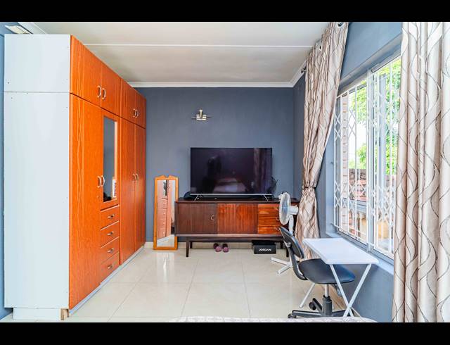 3 BEDROOM DUPLEX FOR SALE IN RESERVOIR HILLS